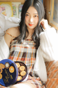 甜桃BY菠萝包